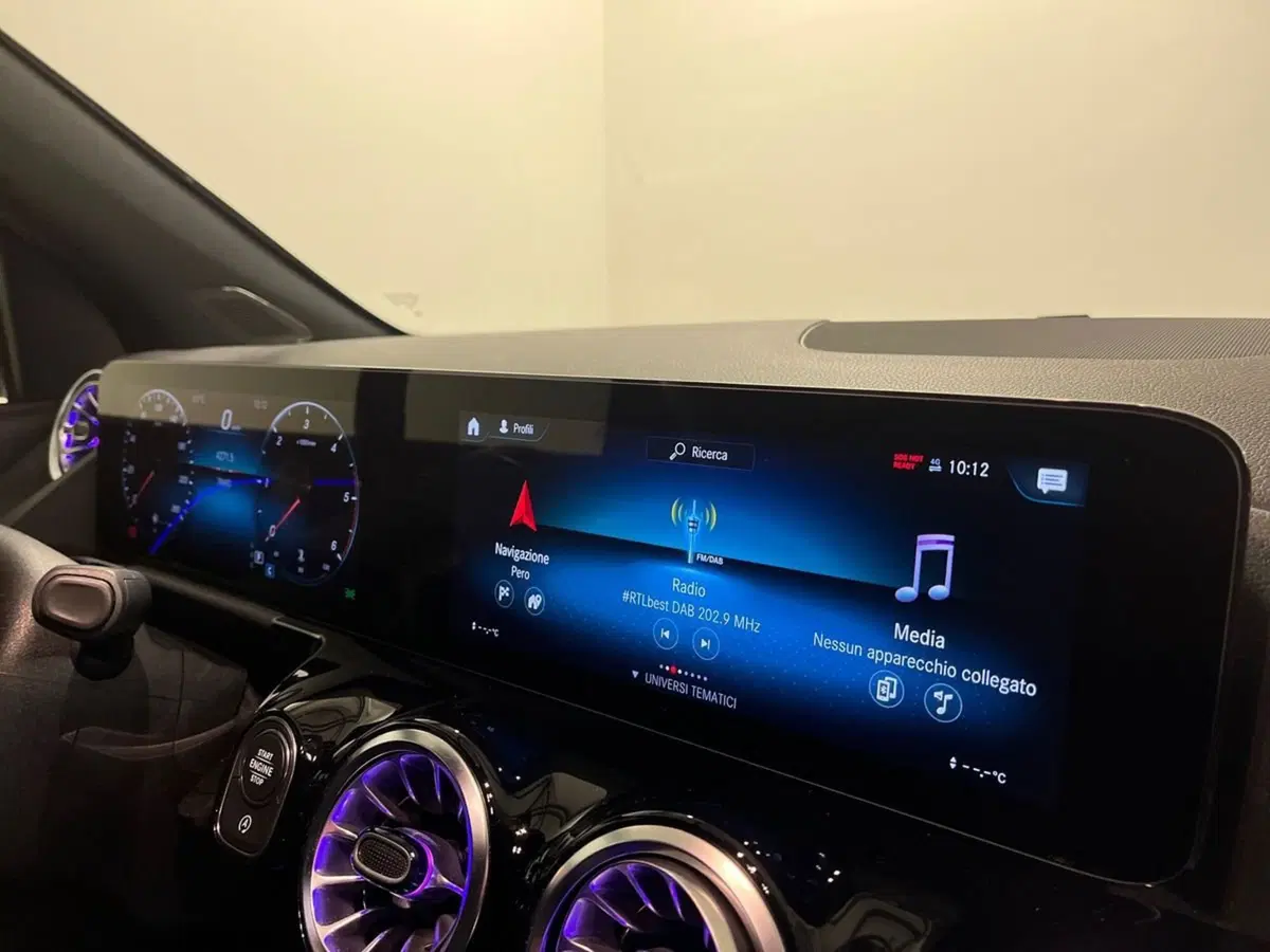 Mercedes-Benz GLA SUV usata a Milano (12)