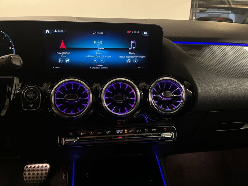 Mercedes-Benz GLA SUV usata a Milano (14)