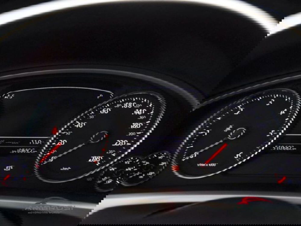 Volkswagen Touareg usata a Perugia (14)