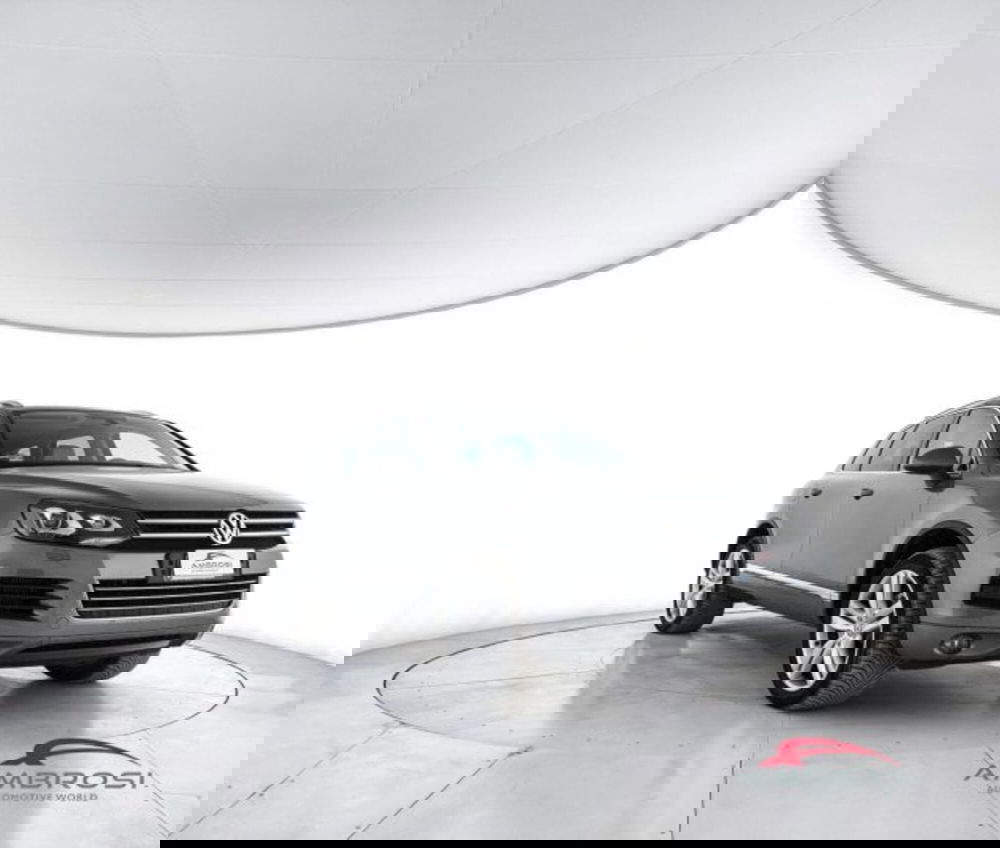 Volkswagen Touareg usata a Perugia (2)