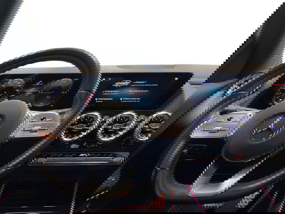 Mercedes-Benz EQA usata a Macerata (11)