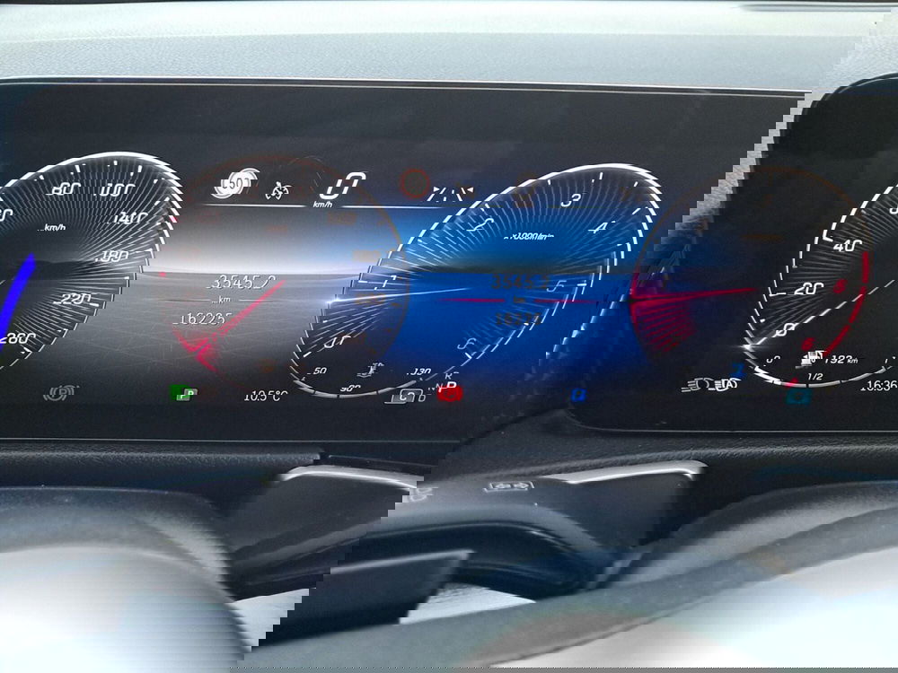 Mercedes-Benz GLB usata a Salerno (9)