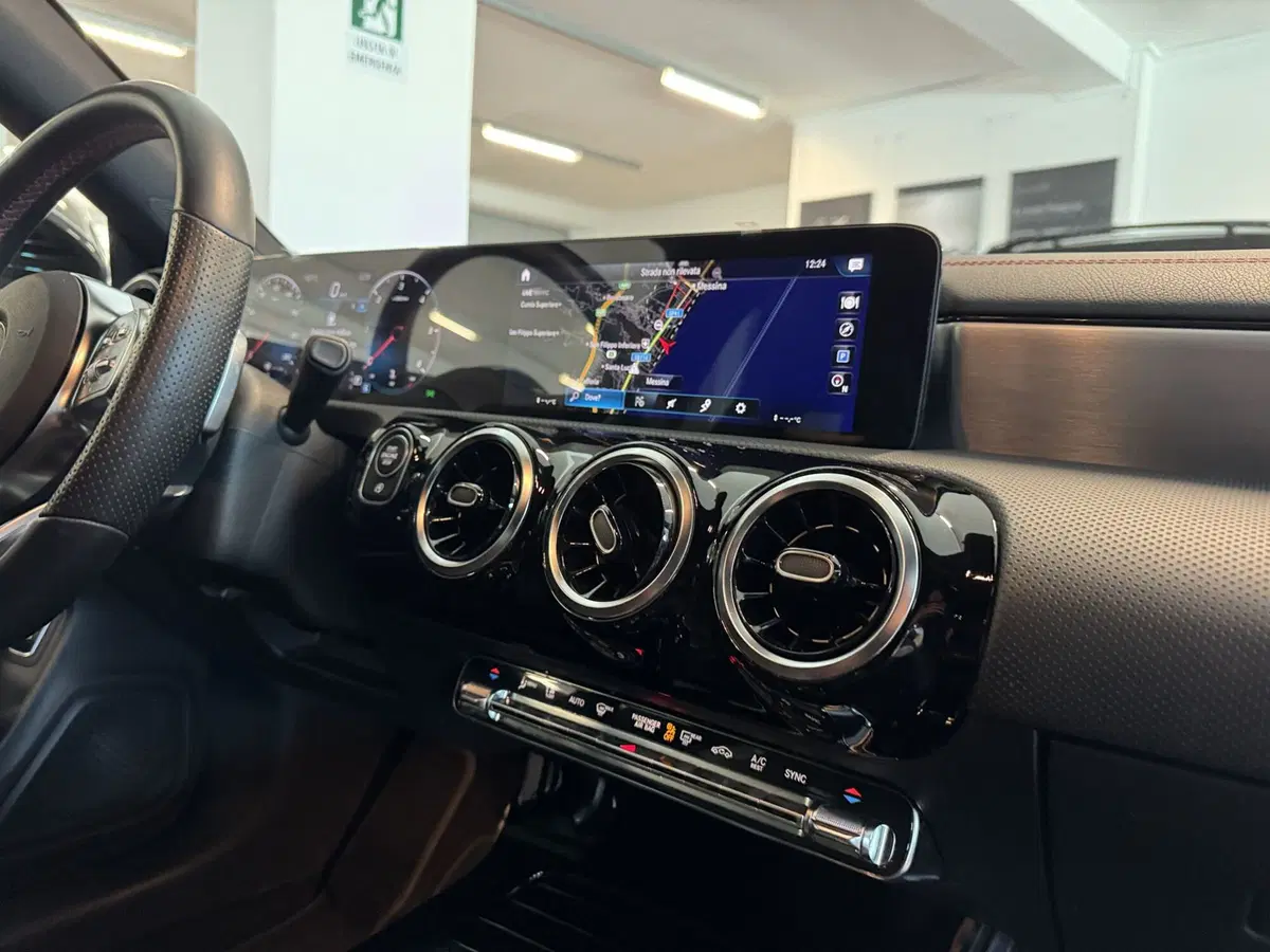 Mercedes-Benz CLA Shooting Brake usata a Messina (12)