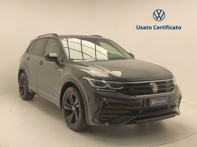 Volkswagen Tiguan 2.0 TDI 150 CV SCR DSG 4MOTION R-Line del 2022 usata a Pratola Serra