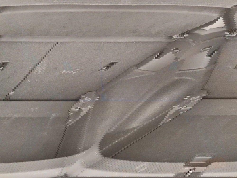 Volkswagen T-Cross usata a Massa-Carrara (16)