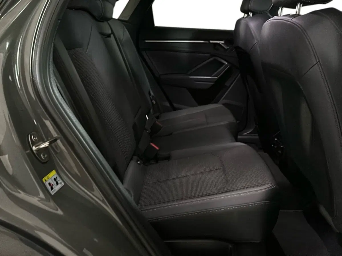 Audi Q3 Sportback usata a Napoli (8)