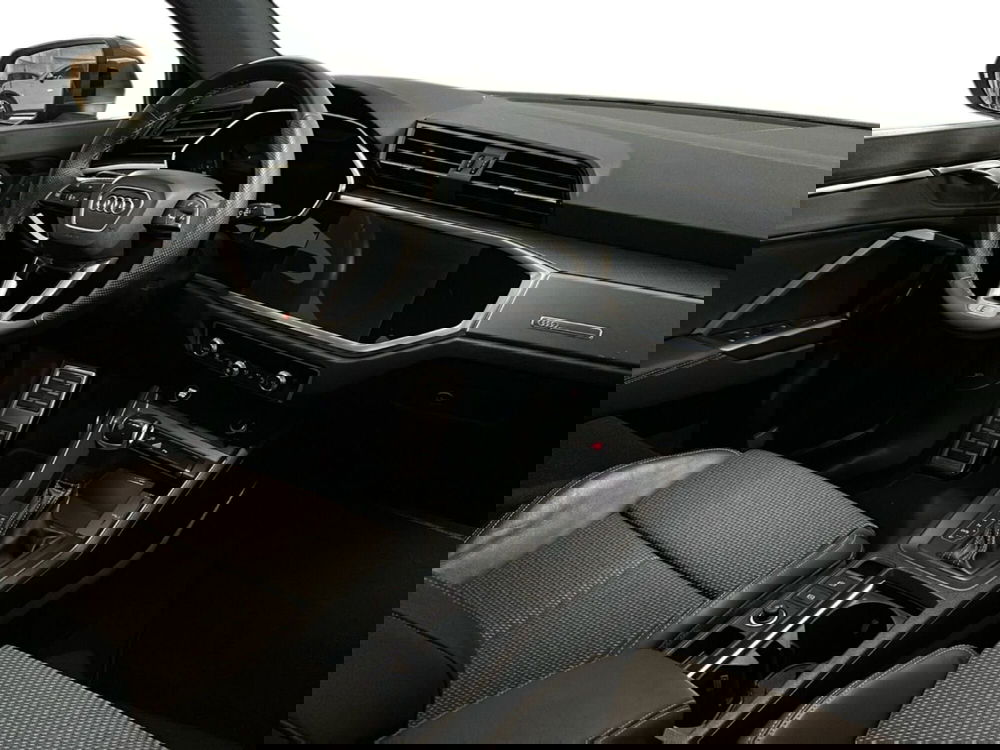 Audi Q3 Sportback usata a Napoli (9)