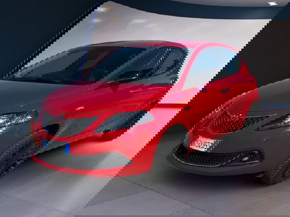 Lancia Ypsilon usata a Salerno