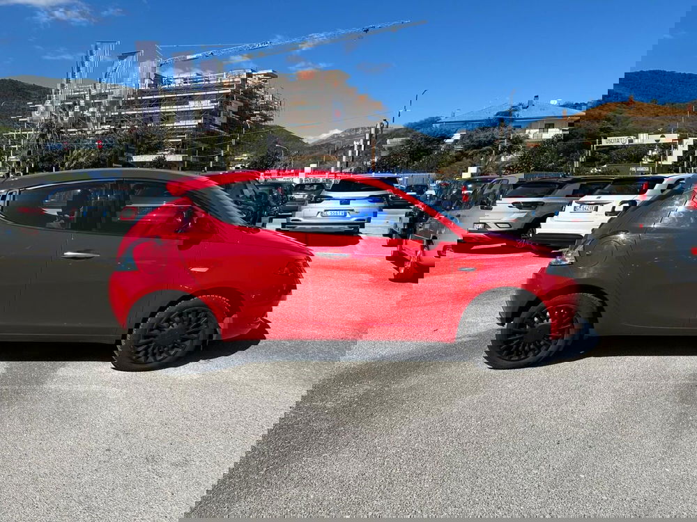 Lancia Ypsilon usata a Salerno (11)