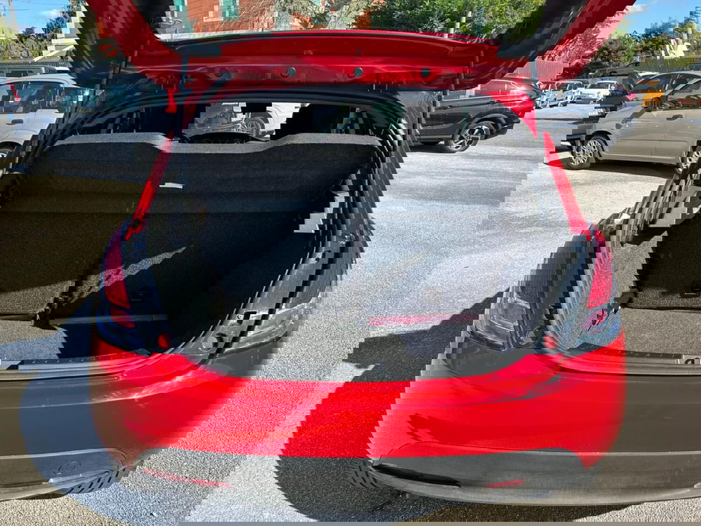 Lancia Ypsilon usata a Salerno (14)