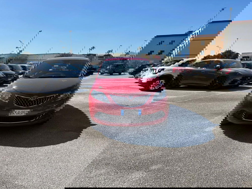 Lancia Ypsilon usata a Salerno (9)