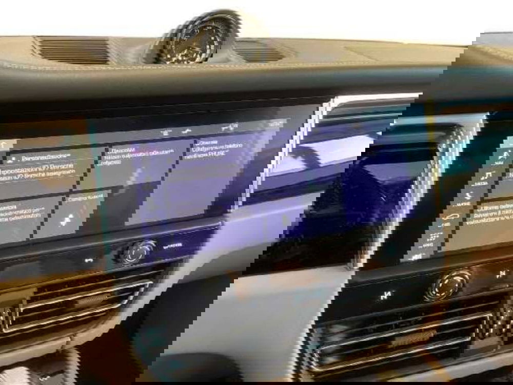 Porsche Macan usata a Pistoia (14)