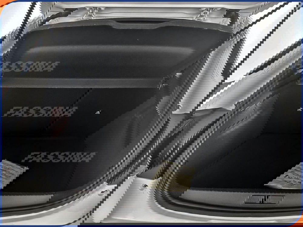 Lancia Ypsilon usata a Milano (11)