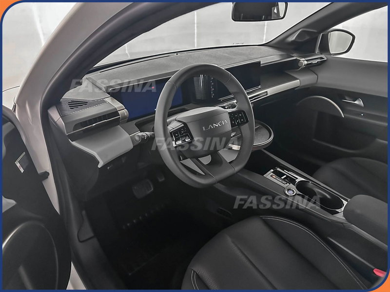 Lancia Ypsilon usata a Milano (9)