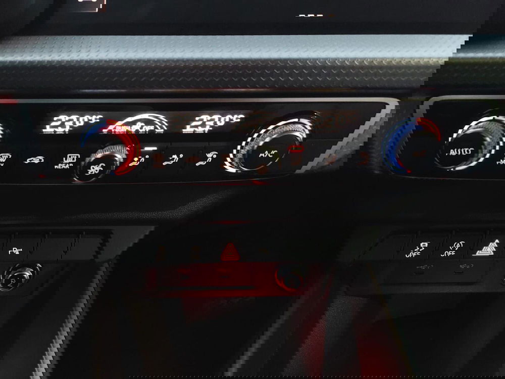 Audi A1 allstreet usata a Bari (8)