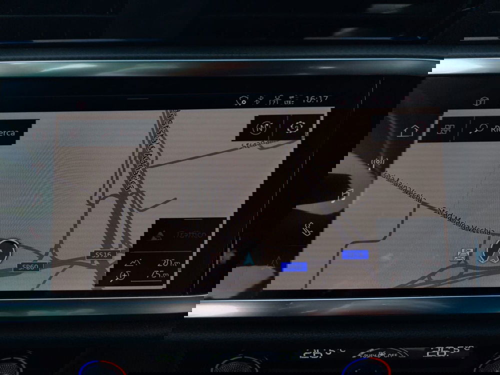 Audi Q3 Sportback usata a Bari (18)