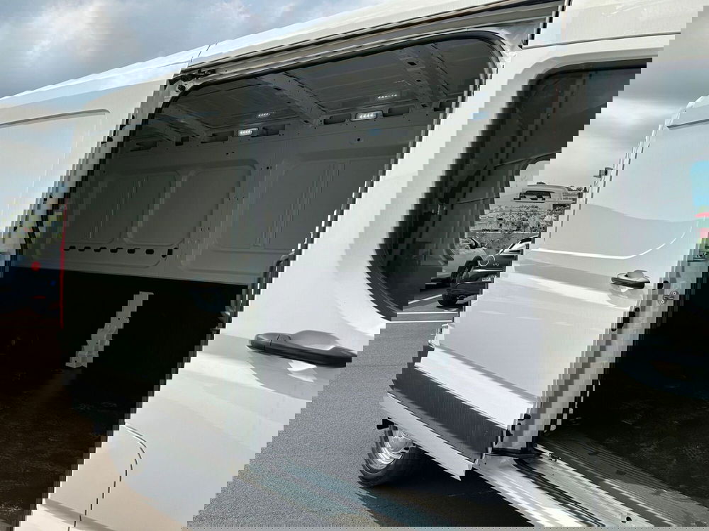 Maxus Deliver9 Furgone nuova a Treviso (6)