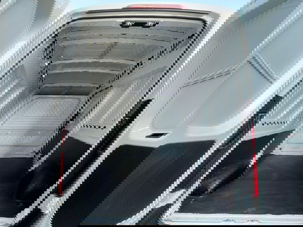 Maxus Deliver9 Furgone usata a Treviso (7)