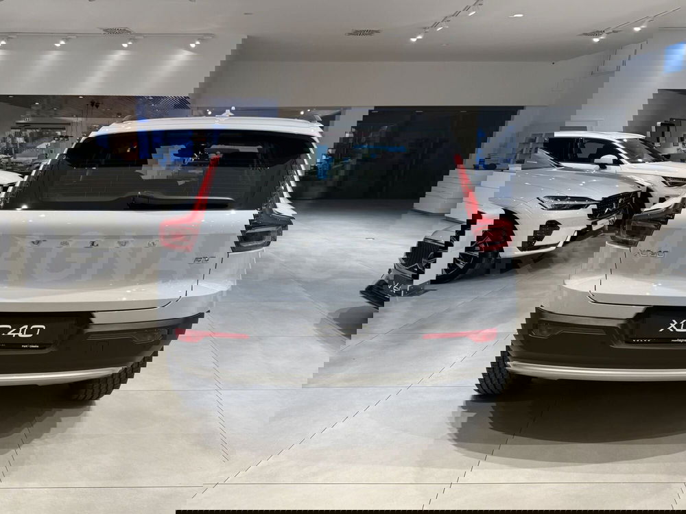 Volvo XC40 nuova a Forlì-Cesena (4)