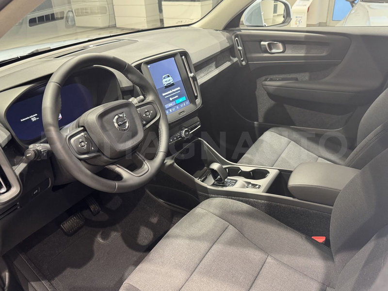 Volvo XC40 nuova a Forlì-Cesena (6)