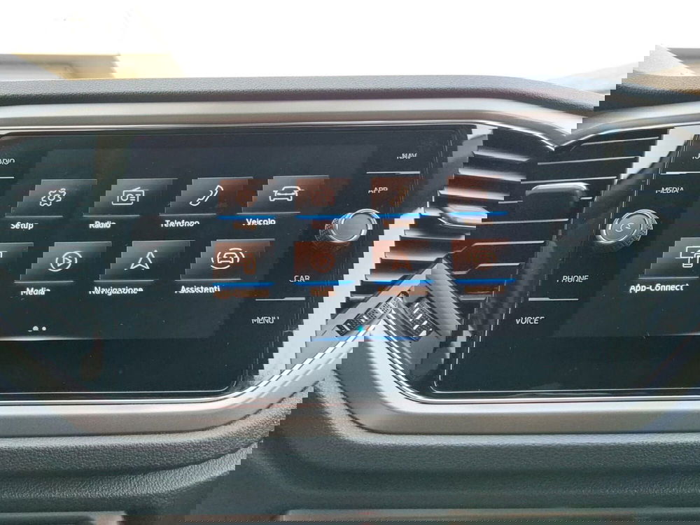 Volkswagen T-Roc usata a Pavia (9)