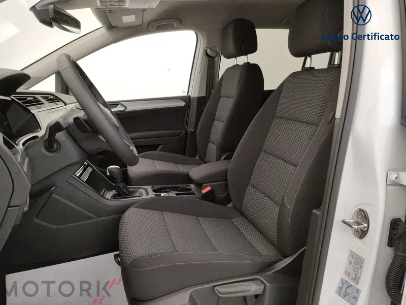 Volkswagen Touran nuova a Varese (12)