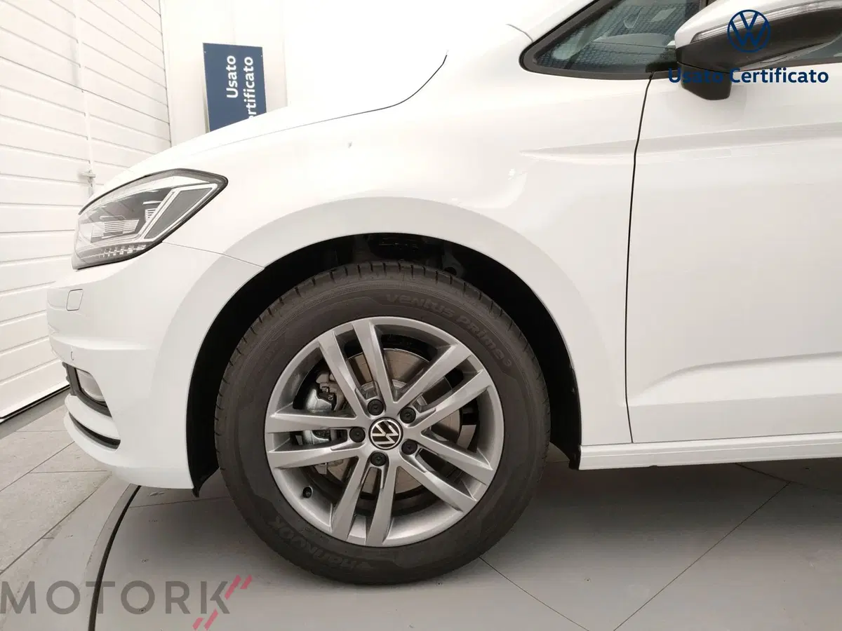 Volkswagen Touran nuova a Varese (6)