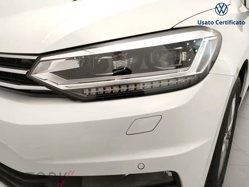 Volkswagen Touran nuova a Varese (7)