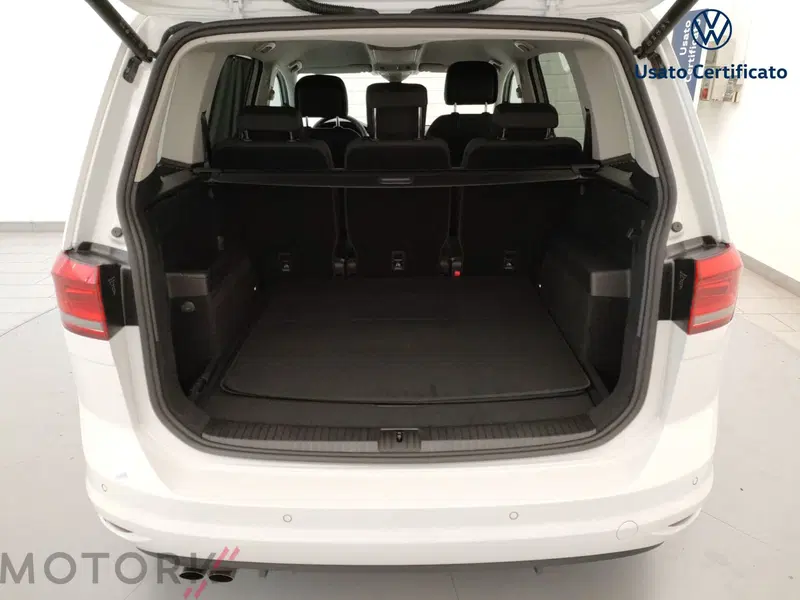 Volkswagen Touran nuova a Varese (9)