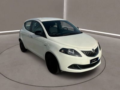 Lancia Ypsilon 1.0 FireFly 5 porte S&amp;S Hybrid Ecochic A. Ferretti del 2023 usata a Caltanissetta