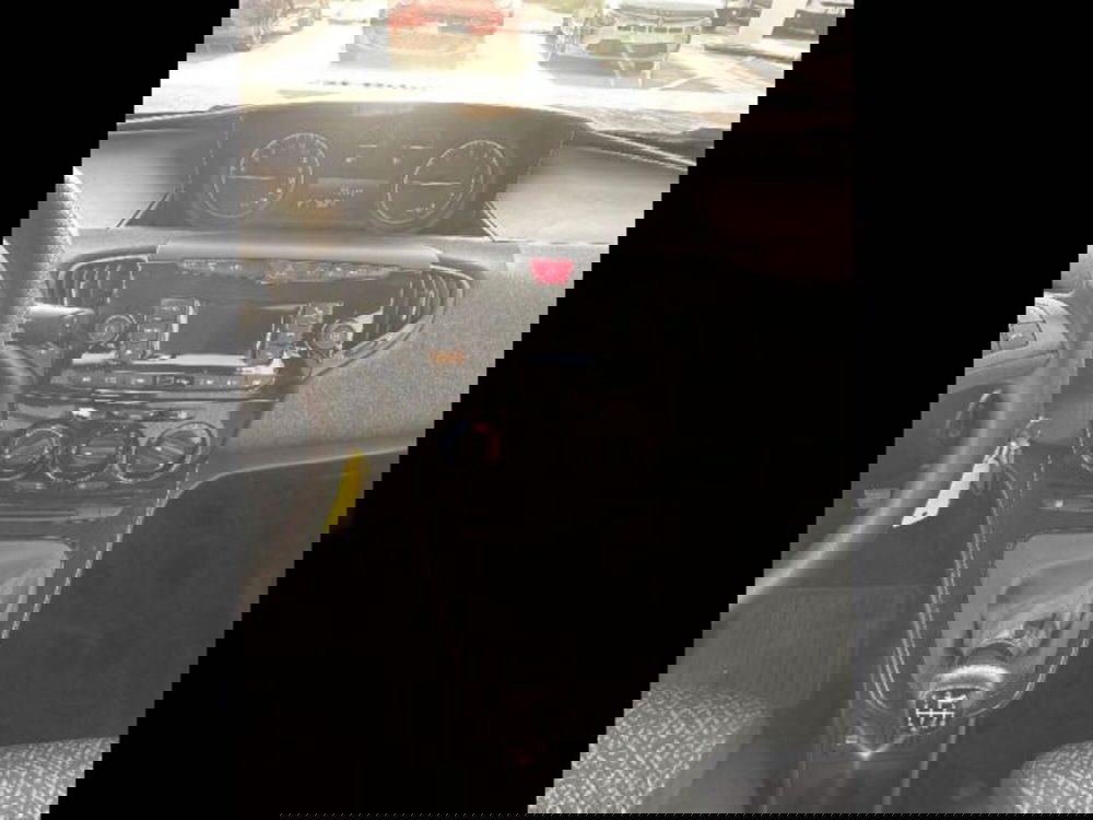 Lancia Ypsilon usata a Caltanissetta (13)