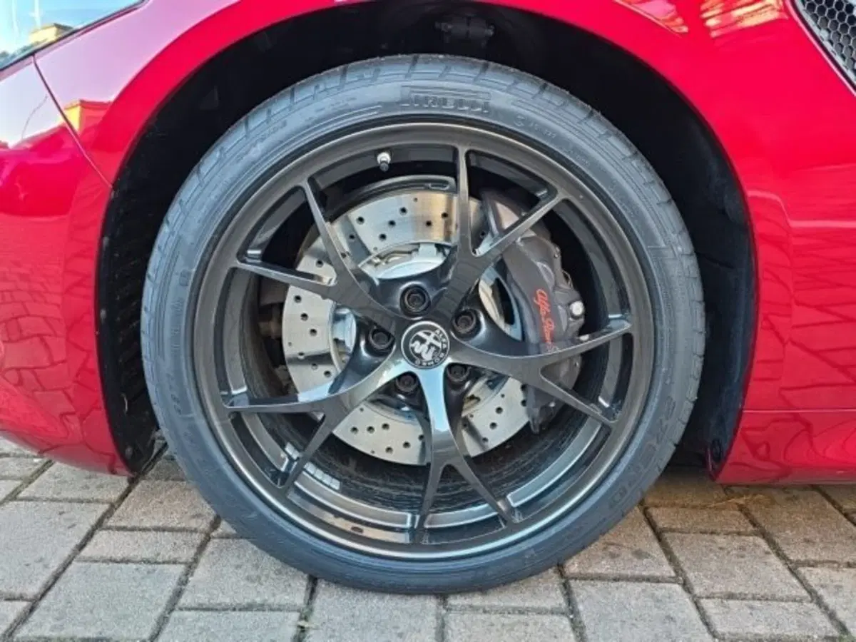 Alfa Romeo Giulia nuova a Monza e Brianza (13)