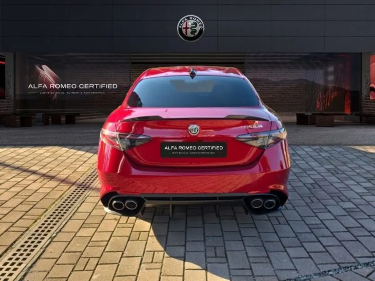 Alfa Romeo Giulia nuova a Monza e Brianza (5)