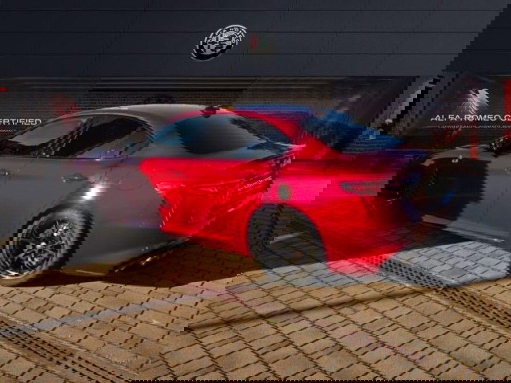 Alfa Romeo Giulia nuova a Monza e Brianza (7)