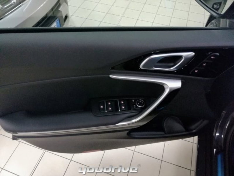 Kia XCeed nuova a Napoli (16)
