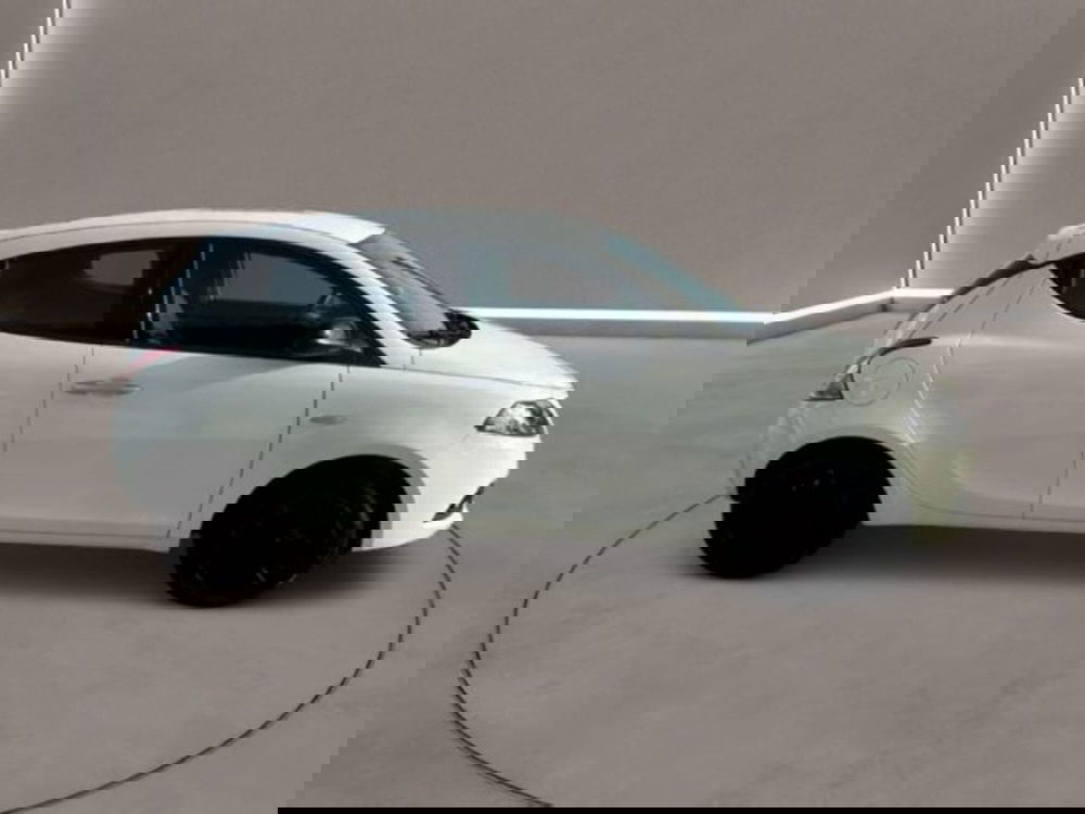 Lancia Ypsilon usata a Caltanissetta (7)