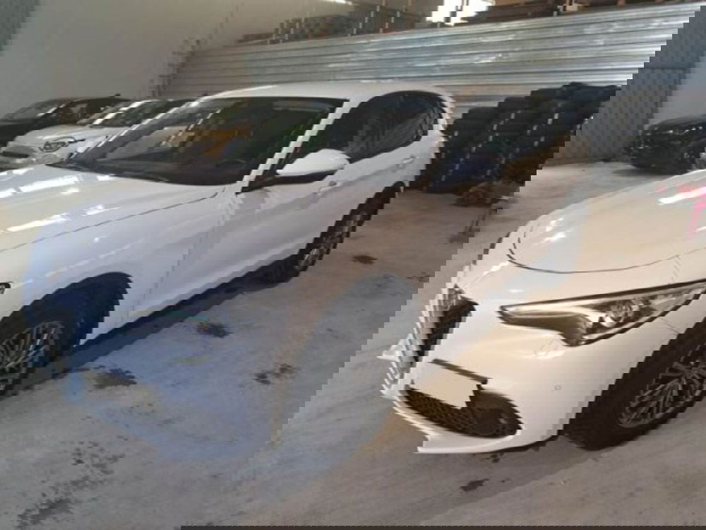 Alfa Romeo Stelvio usata a Catania (3)