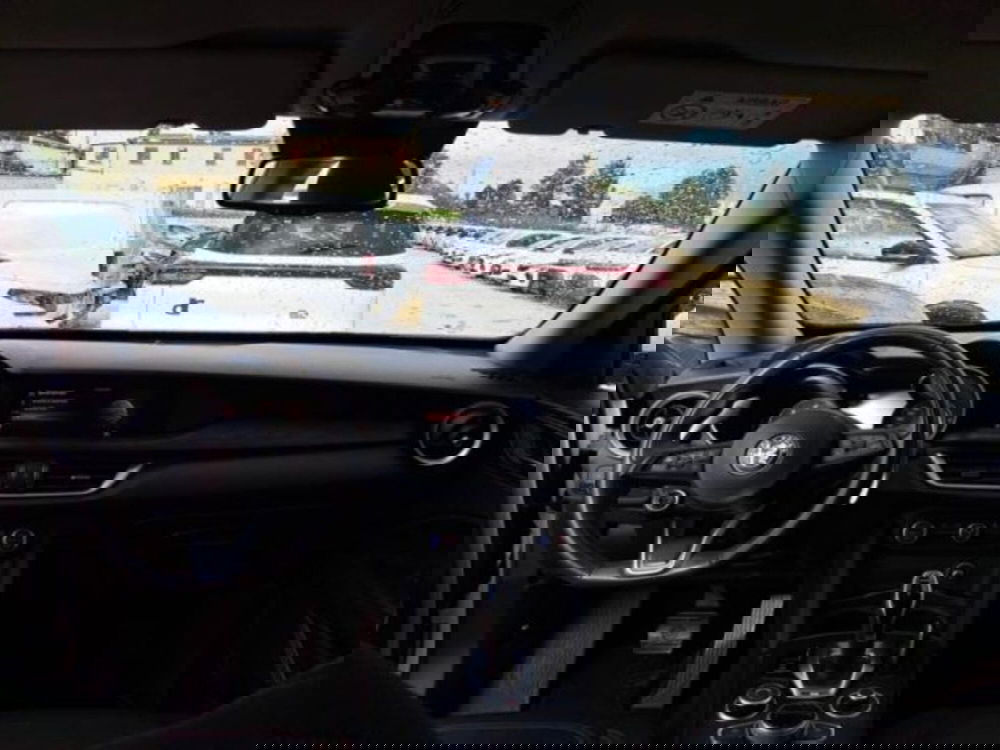 Alfa Romeo Stelvio usata a Catania (7)