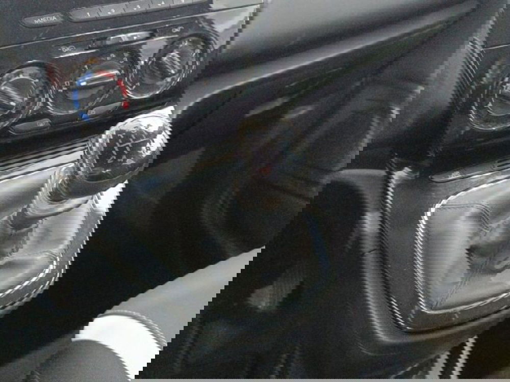 Lancia Ypsilon usata a Catania (8)