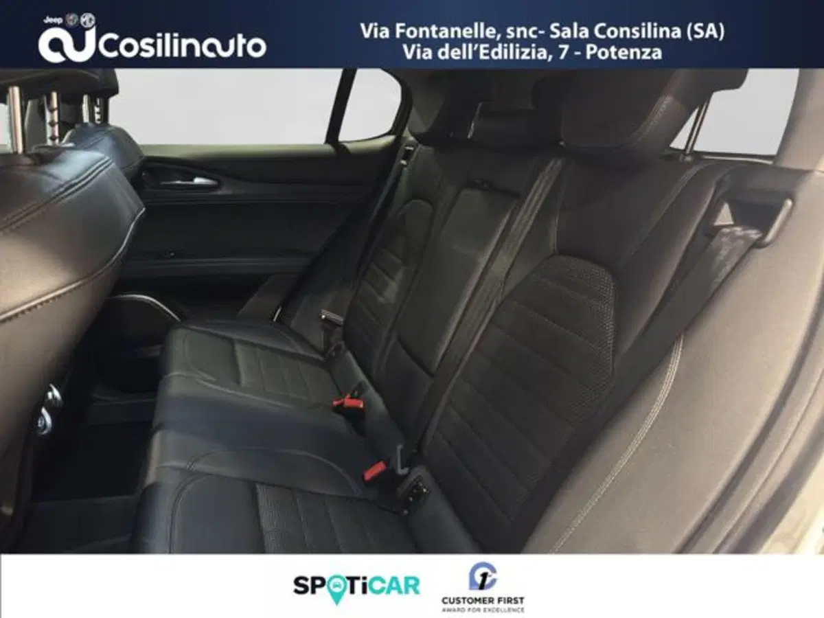 Alfa Romeo Stelvio usata a Salerno (11)
