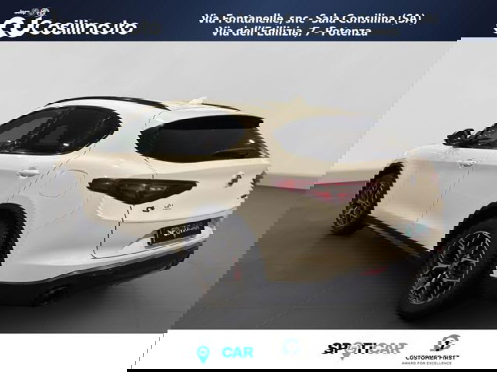 Alfa Romeo Stelvio usata a Salerno (3)