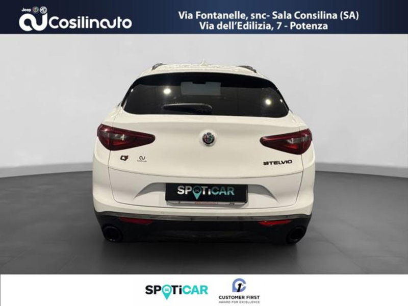 Alfa Romeo Stelvio usata a Salerno (4)