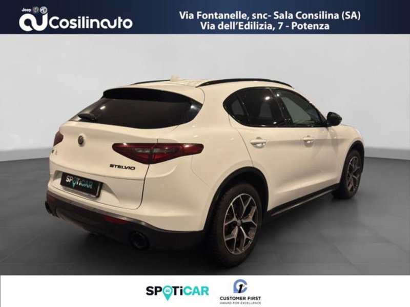 Alfa Romeo Stelvio usata a Salerno (5)