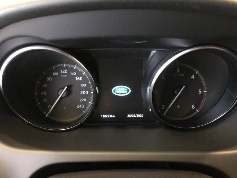 Land Rover Discovery Sport usata a Pistoia (9)