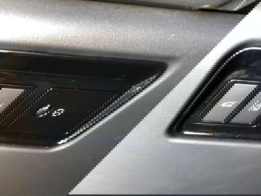 Jaguar F-Pace usata a Pistoia (15)