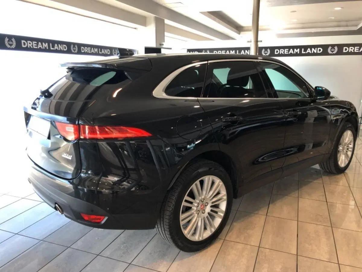 Jaguar F-Pace usata a Pistoia (2)