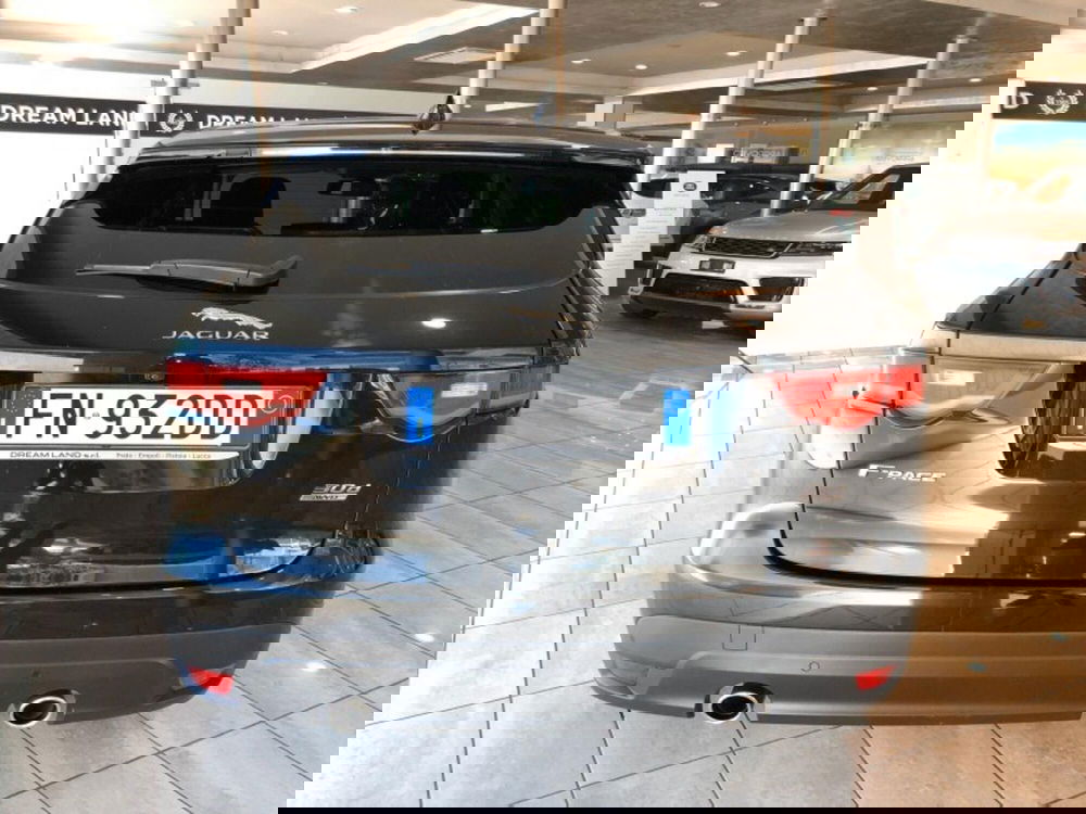 Jaguar F-Pace usata a Pistoia (8)