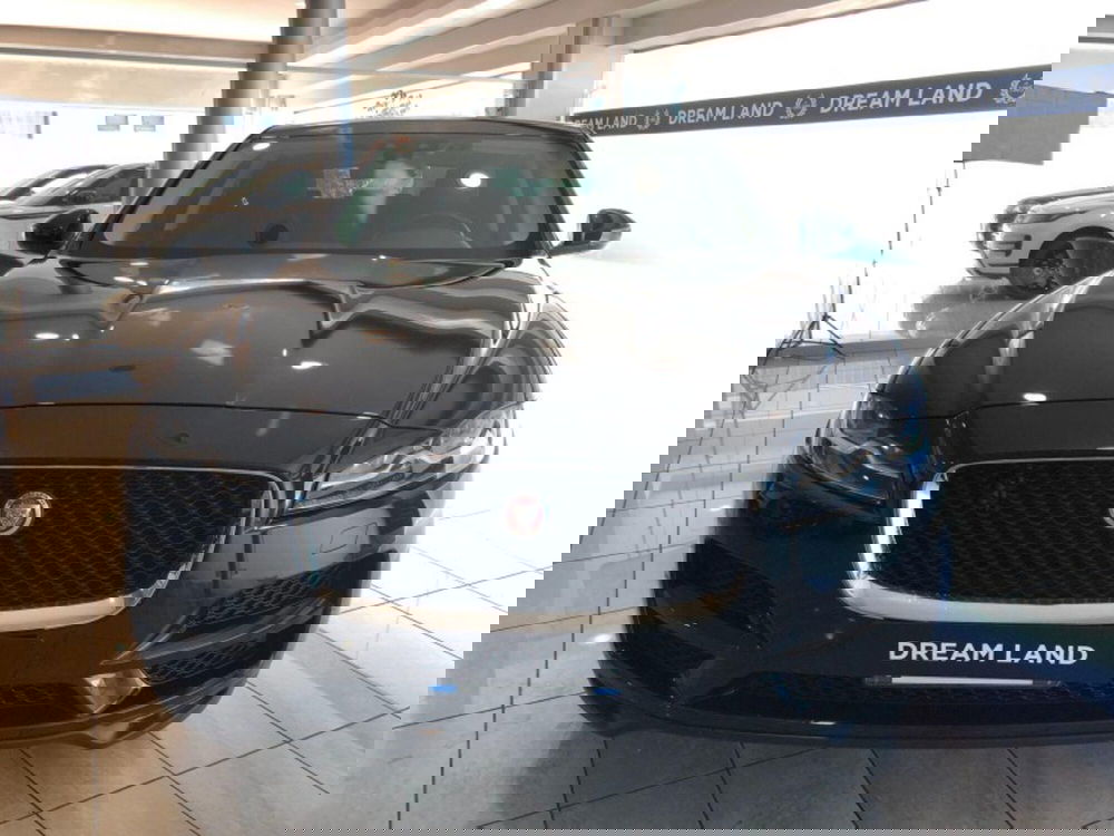 Jaguar F-Pace usata a Pistoia (9)