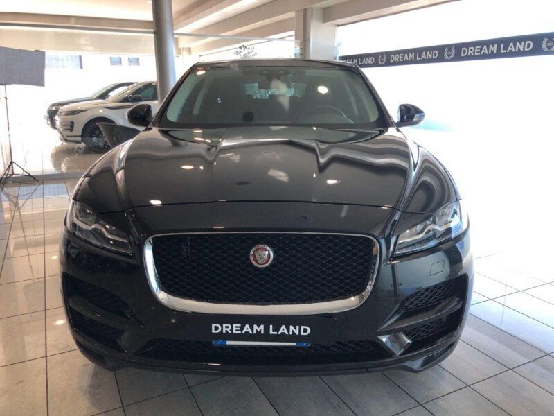 Jaguar F-Pace usata a Pistoia (9)
