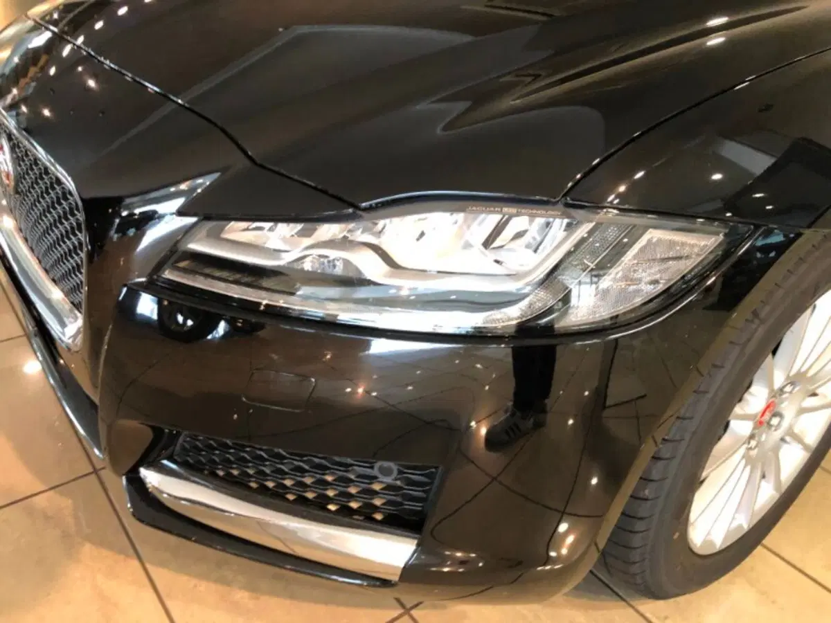 Jaguar XF usata a Pistoia (11)